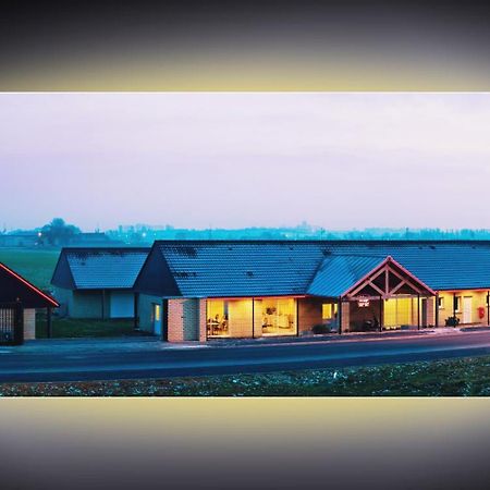 Hotel Fleur De Lys Hazebrouck Exterior foto