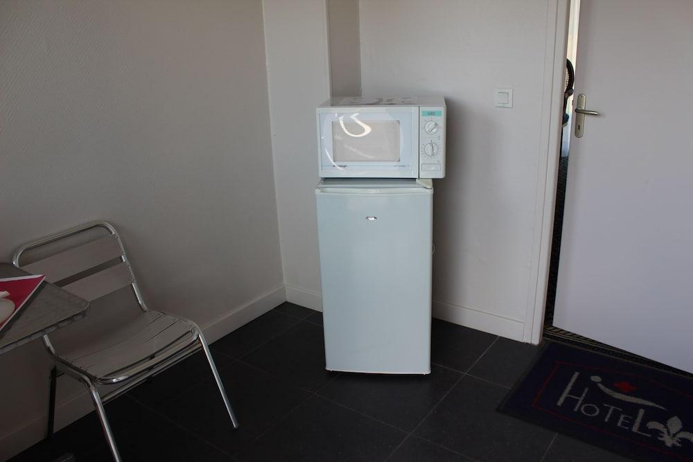 Hotel Fleur De Lys Hazebrouck Exterior foto